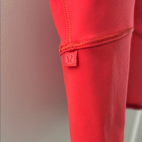 LULULEMON | Power Pivot Everlux Tank 6 Carnation Red NWOT - Picture 4 of 4